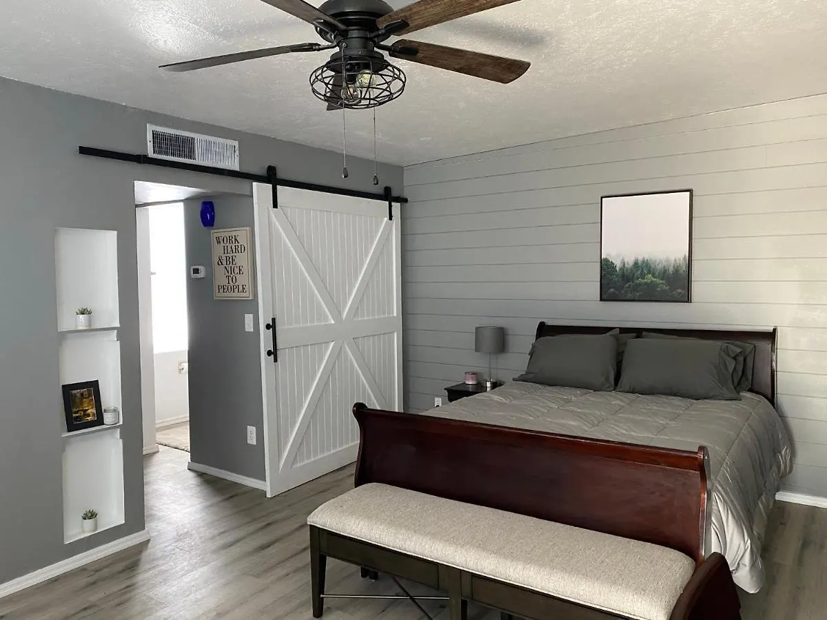 20 Chelsea Place On The Park Apartment Phoenix